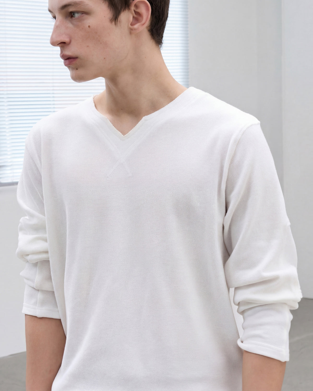 FÖRMLICH / Raw Cut Ls - White