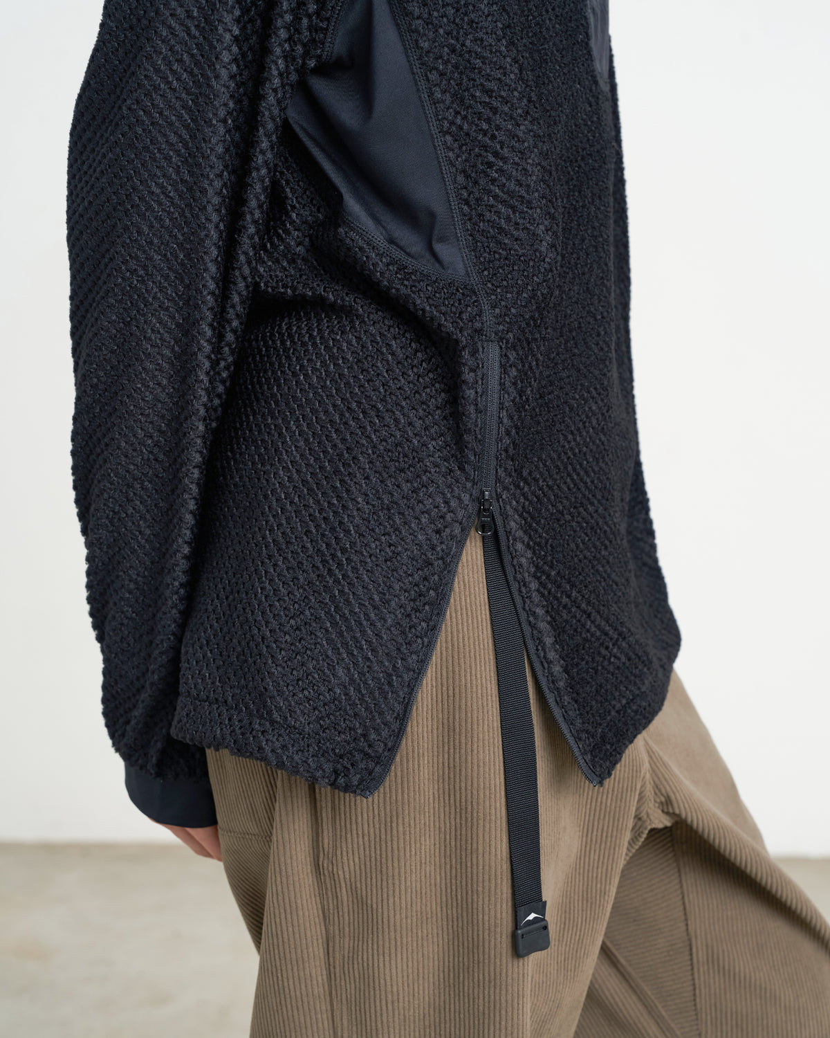 GOYOWEAR / Octa Light-Weight-Half Zip Hoodie - Black