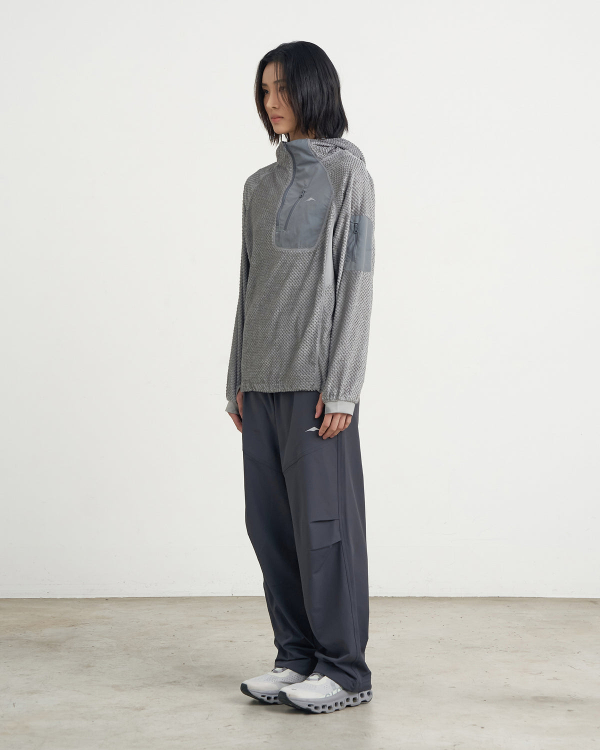 GOYOWEAR / Octa Light-Weight-Half Zip Hoodie - Silver Grey