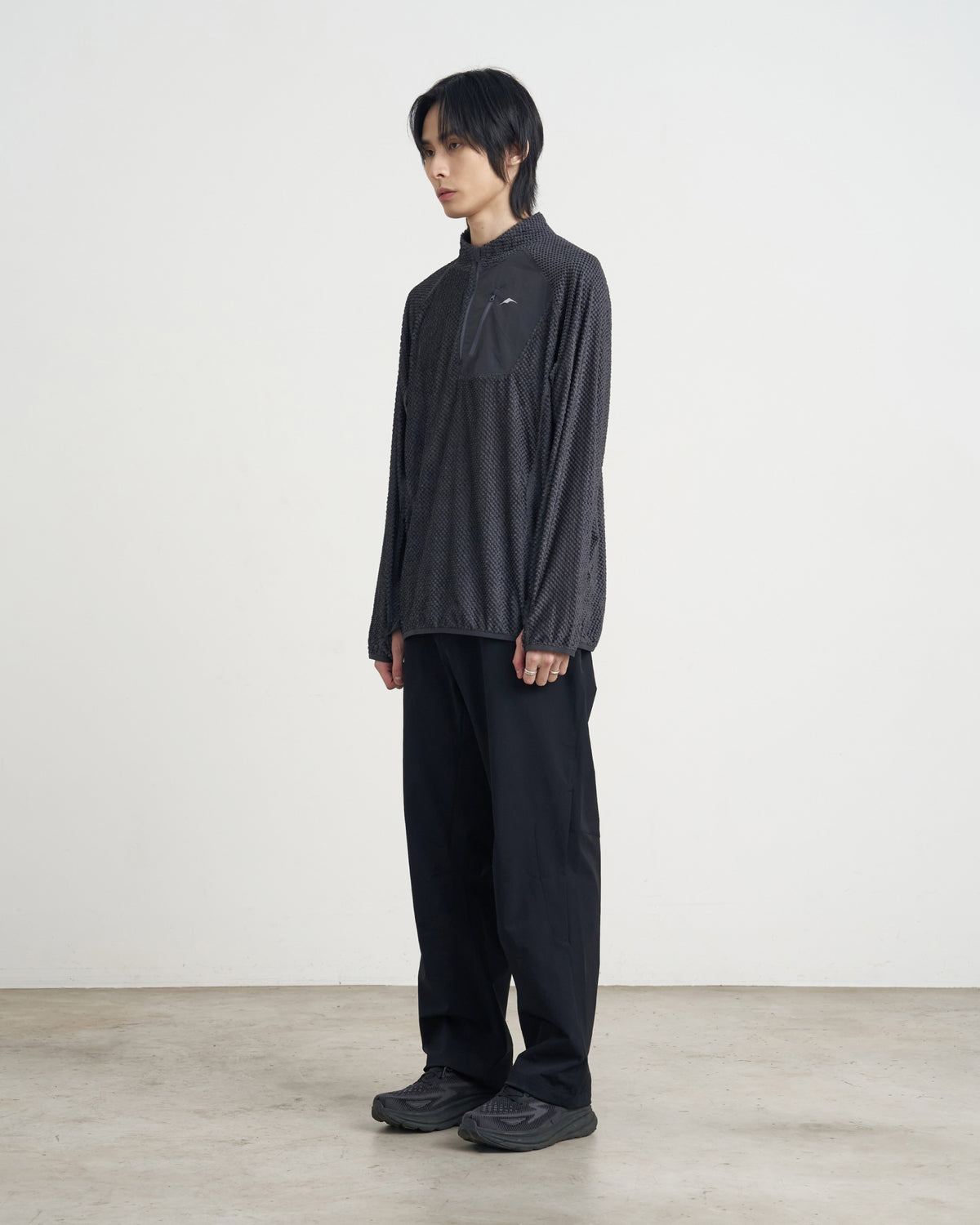 GOYOWEAR / Octa Light-Weight-Half Zip - Anthracite Grey