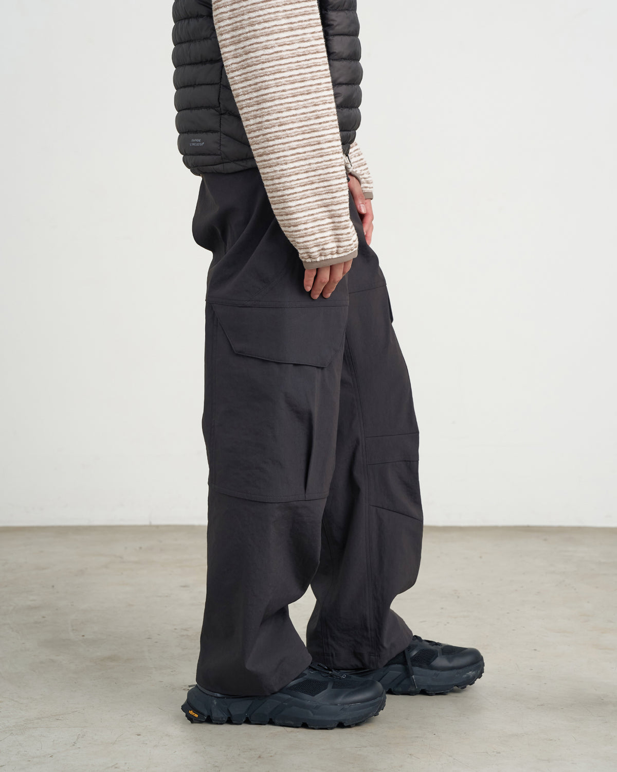 GOYOWEAR / Utility Wide Cargo Pants - Brown