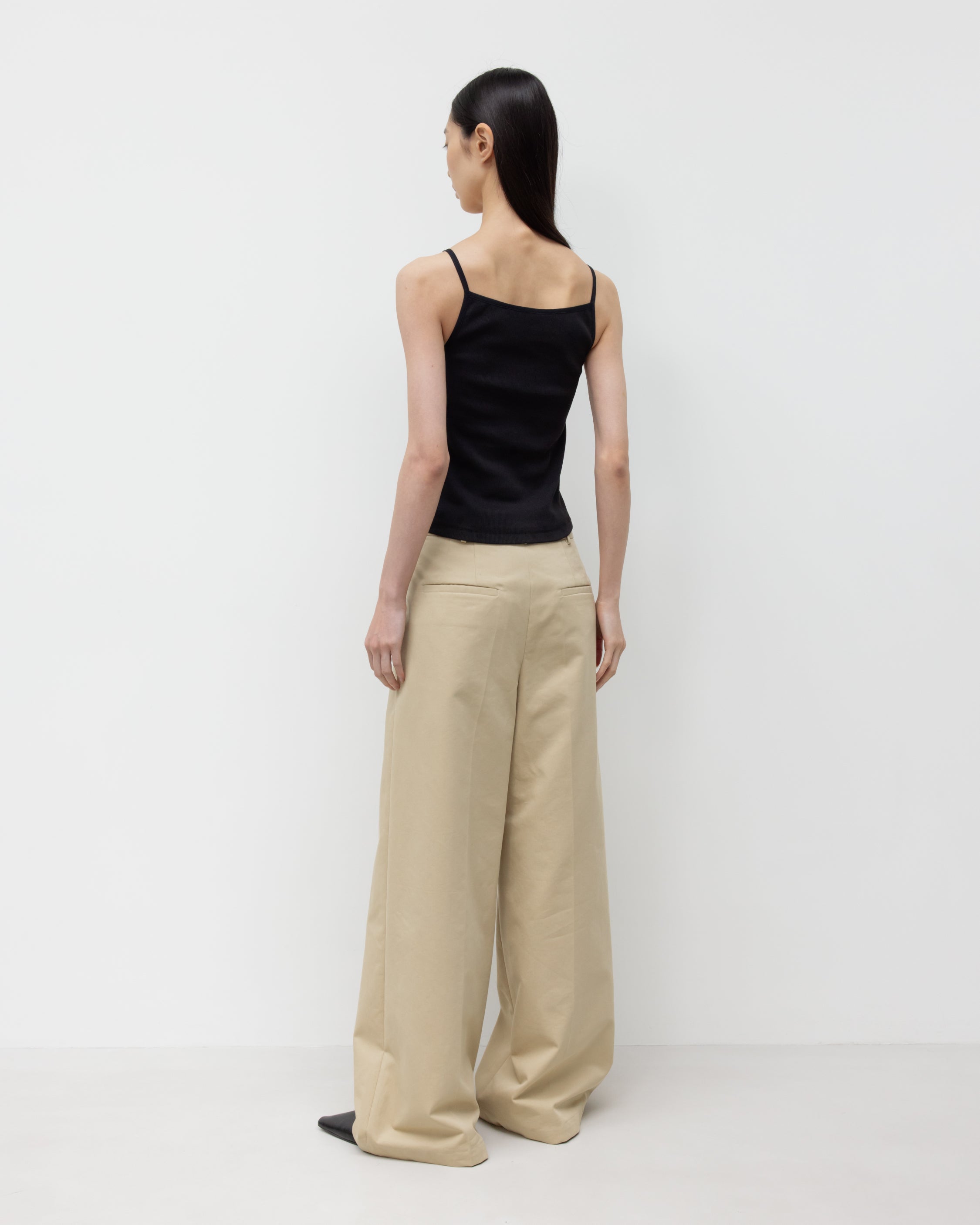 GBH / Wood Beads Sleeveless - Black