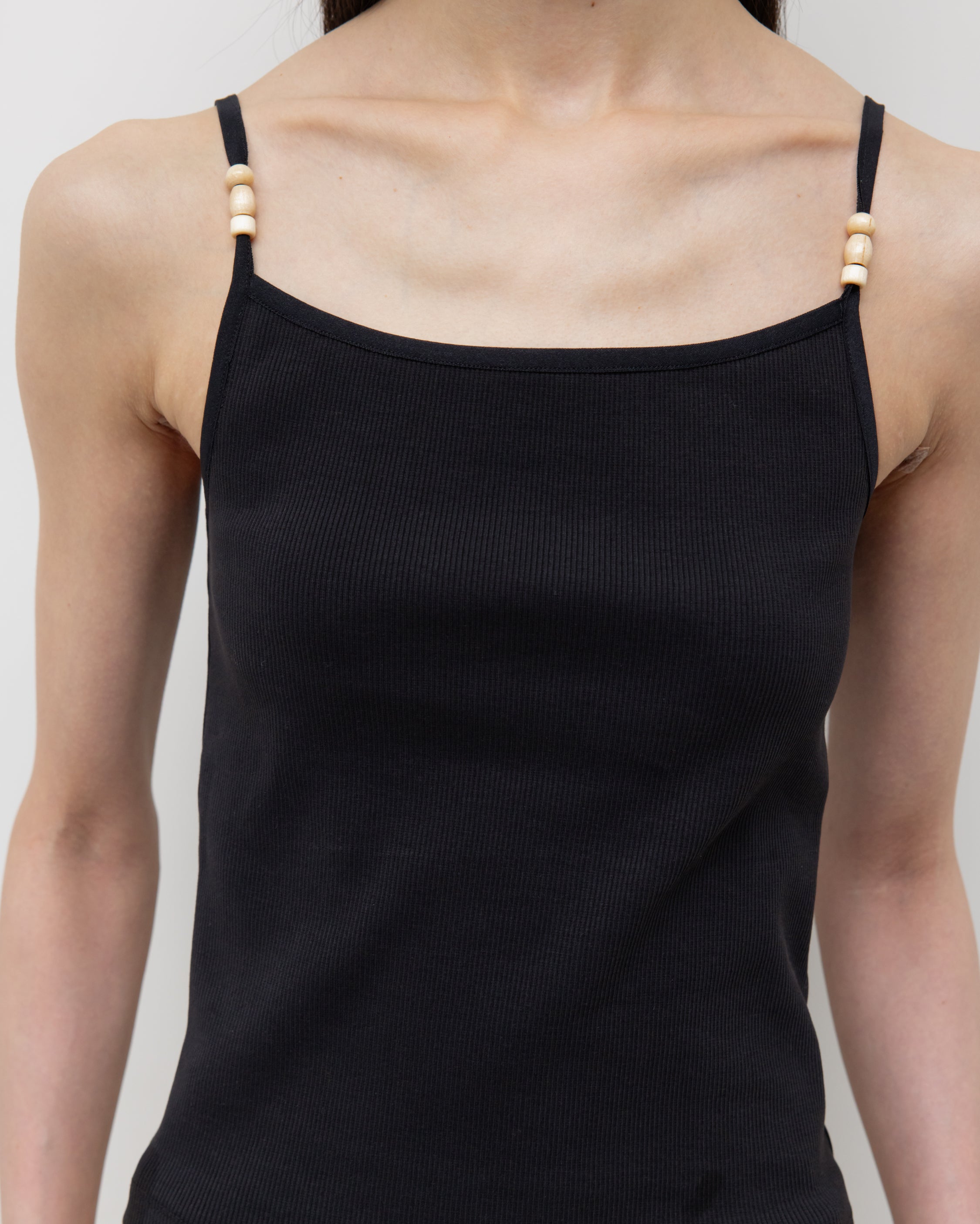 GBH / Wood Beads Sleeveless - Black