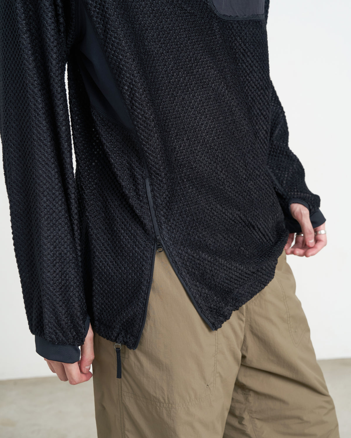 GOYOWEAR / Octa Light-Weight-Half Zip Hoodie - Black