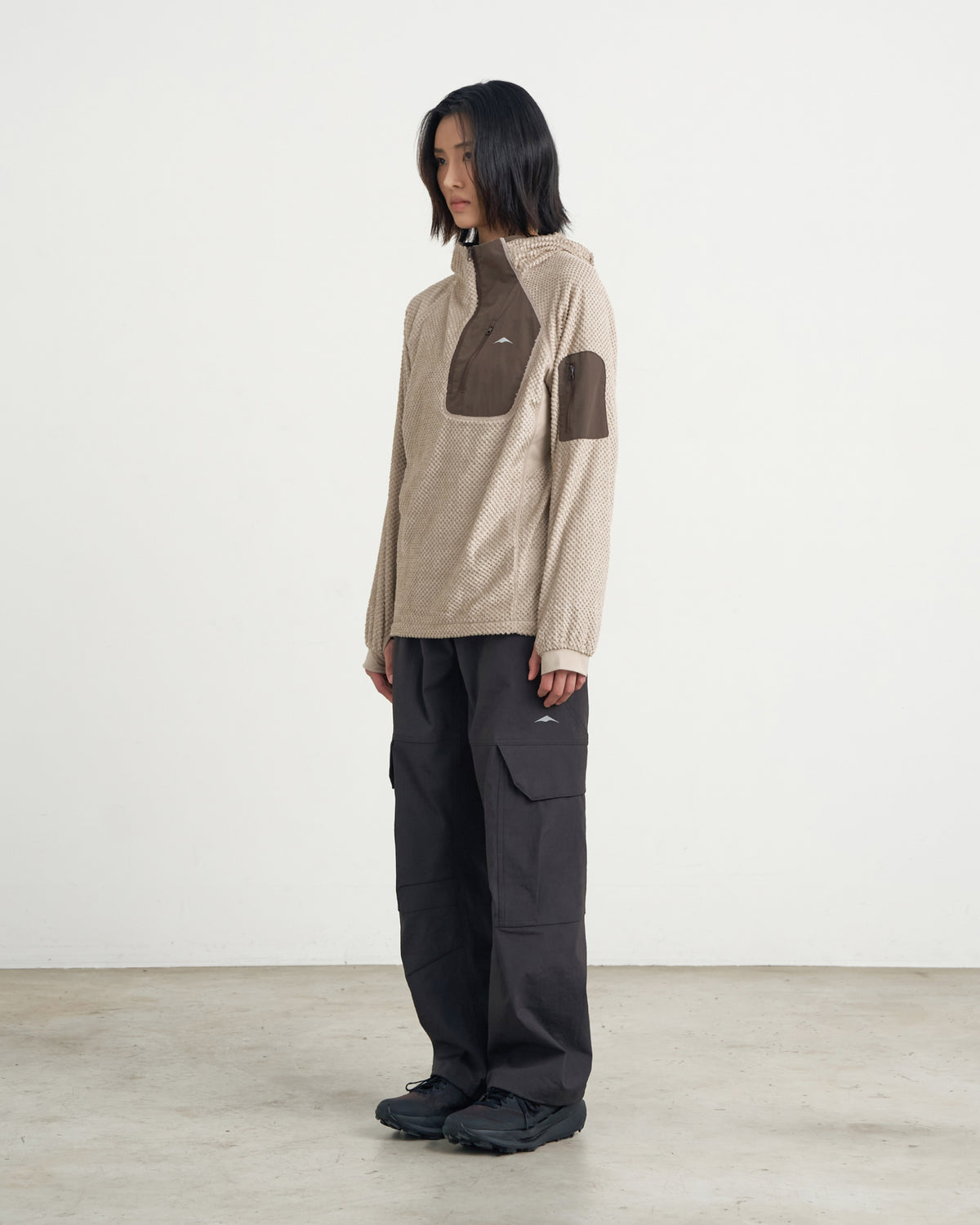 GOYOWEAR / Octa Light-Weight-Half Zip Hoodie - Beige