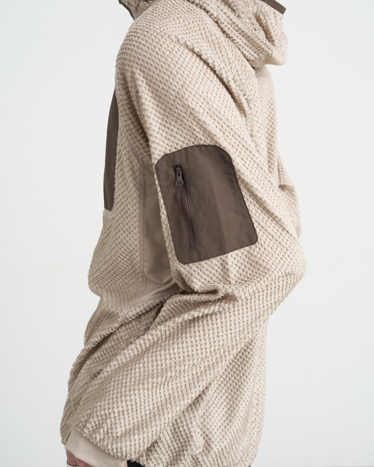 GOYOWEAR / Octa Light-Weight-Half Zip Hoodie - Beige