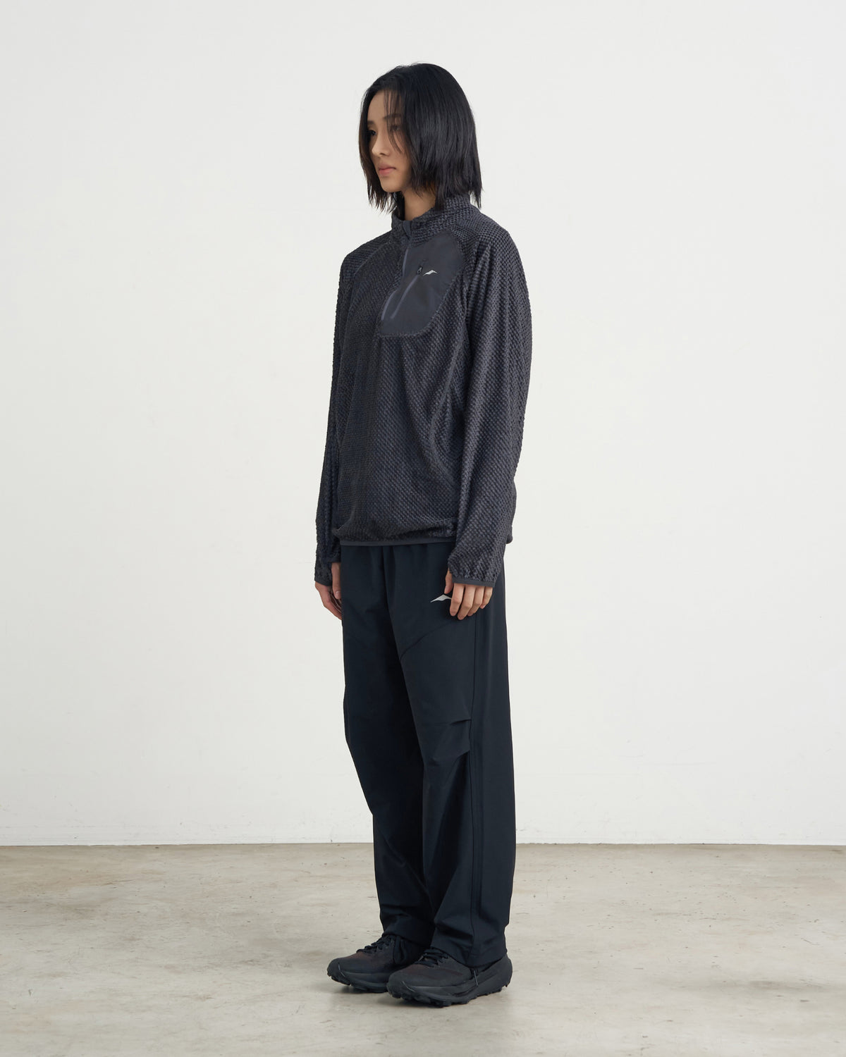 GOYOWEAR / Octa Light-Weight-Half Zip - Anthracite Grey