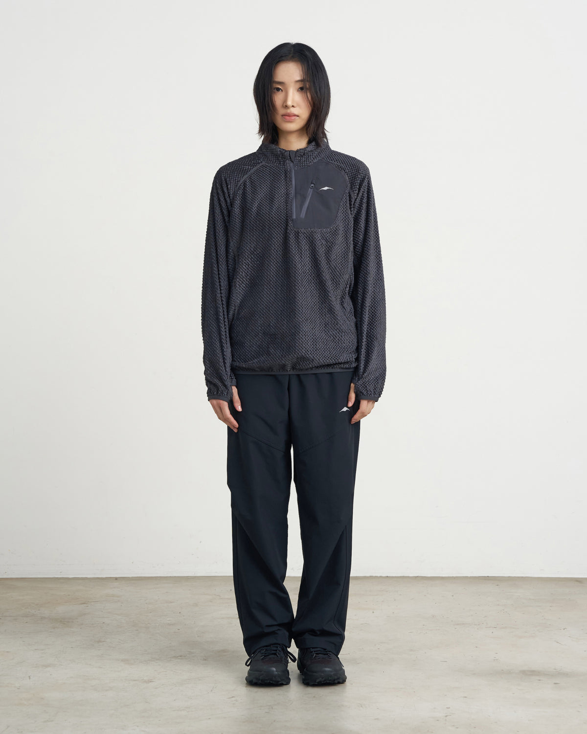 GOYOWEAR / Octa Light-Weight-Half Zip - Anthracite Grey