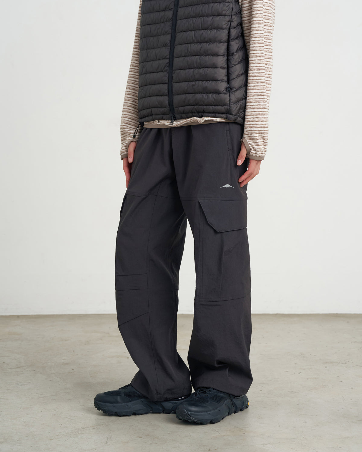 GOYOWEAR / Utility Wide Cargo Pants - Brown