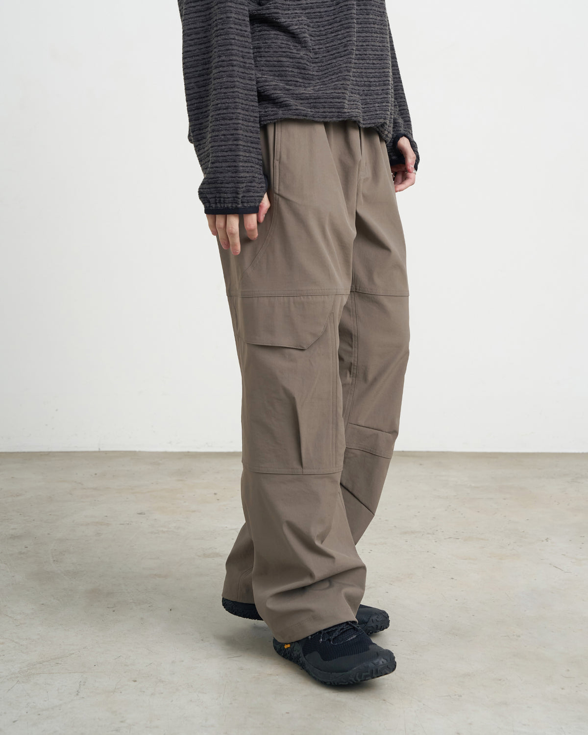 GOYOWEAR / Utility Wide Cargo Pants - Beige
