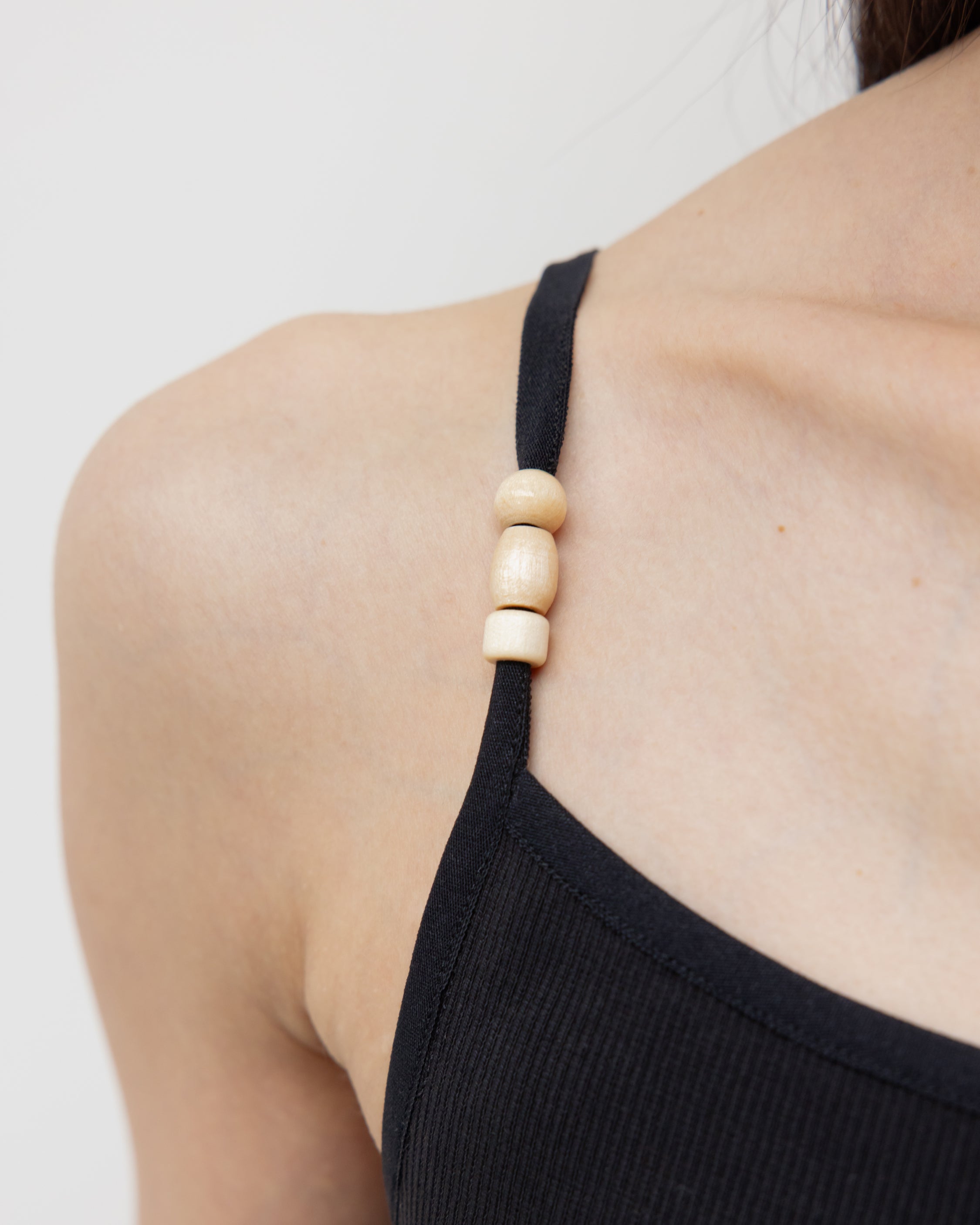 GBH / Wood Beads Sleeveless - Black