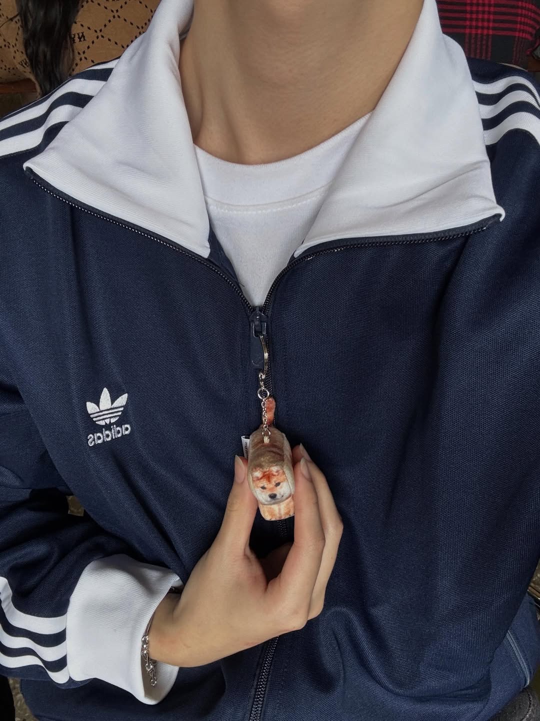 LOOK 01